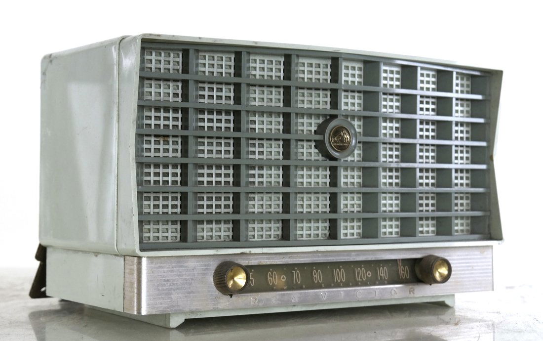 RCA Victor "The Glendon" Radio, Model 6-XD-5B (1 of 9)