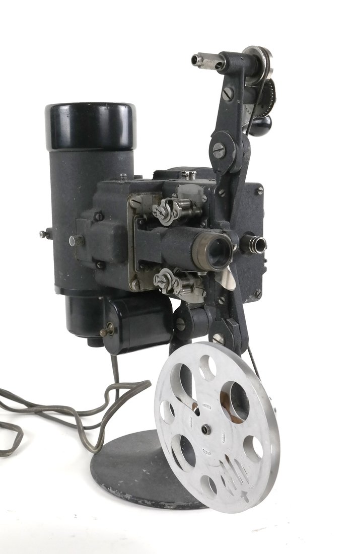 Bell & Howell Projector (1 of 10)