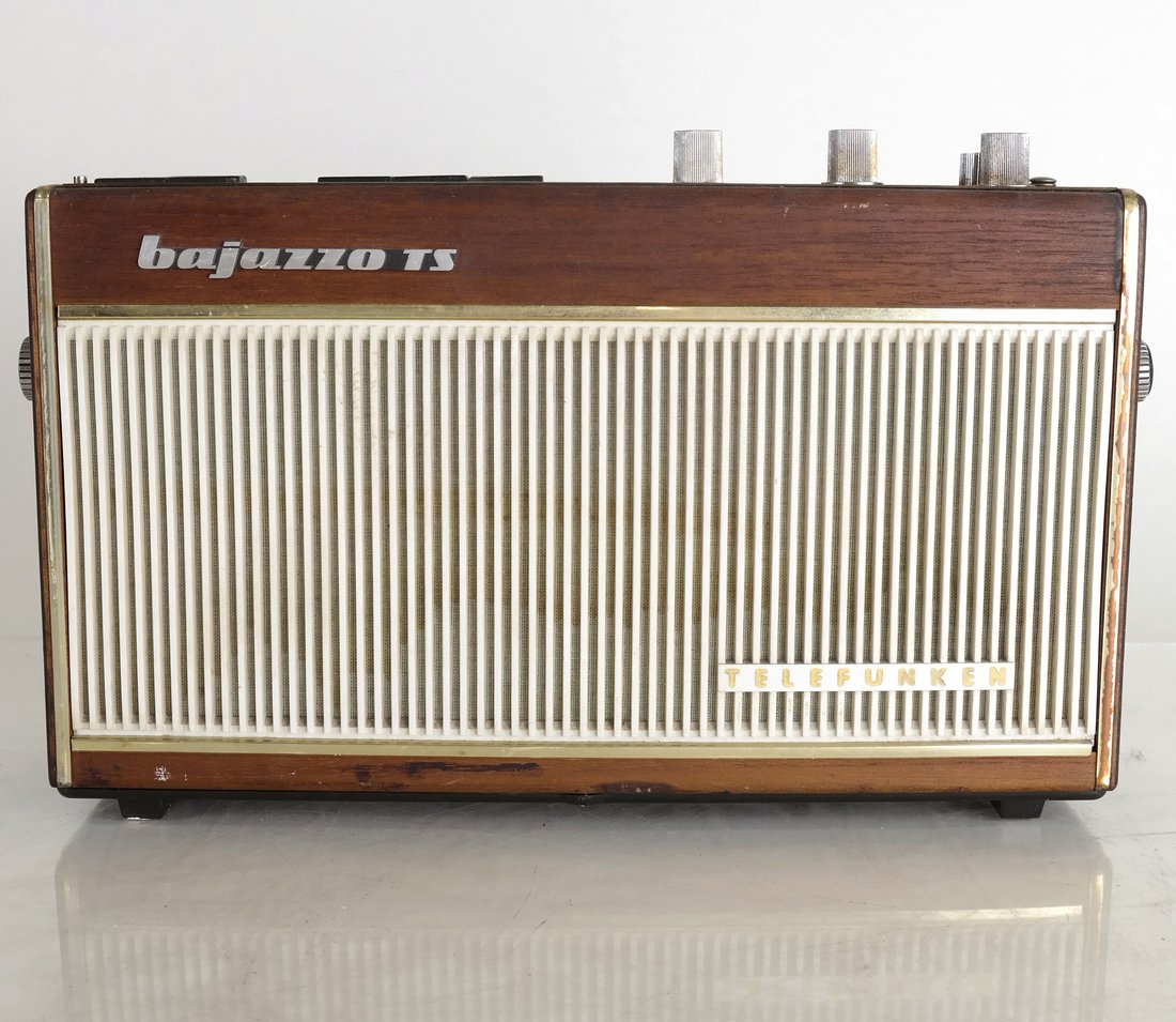Telefunken Portable Radio, Bajazzo TS 101 (1 of 9)