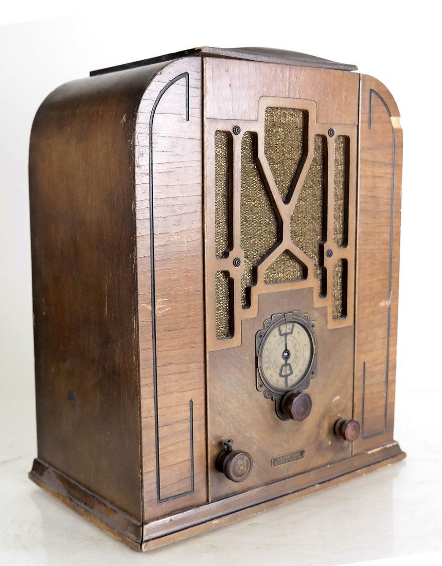 Sears Silvertone Cathederal-Style Radio, Model #1807 (1 of 7)