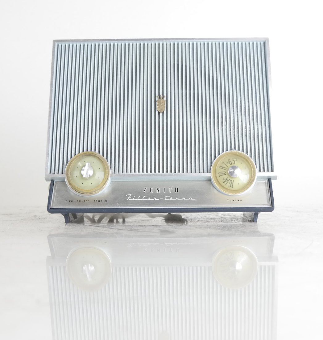 Zenith Filter-Tenna Radio (1 of 8)