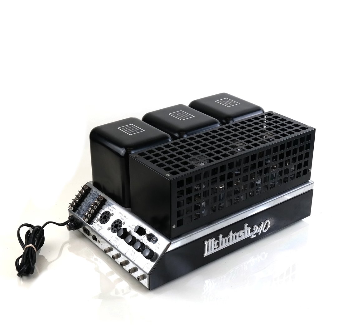 Vintage McIntosh Amplifier Model 240 (1 of 9)