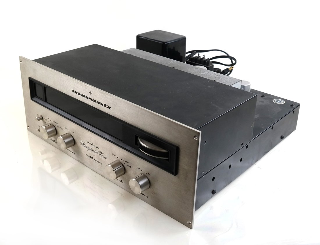 Marantz Stereophonic Tuner Model 20 (1 of 8)