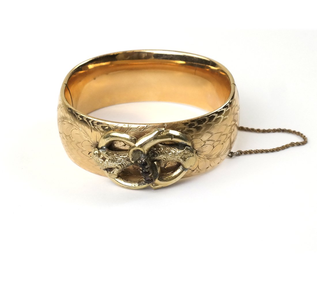 Antique Gold Shell Bracelet (1 of 5)