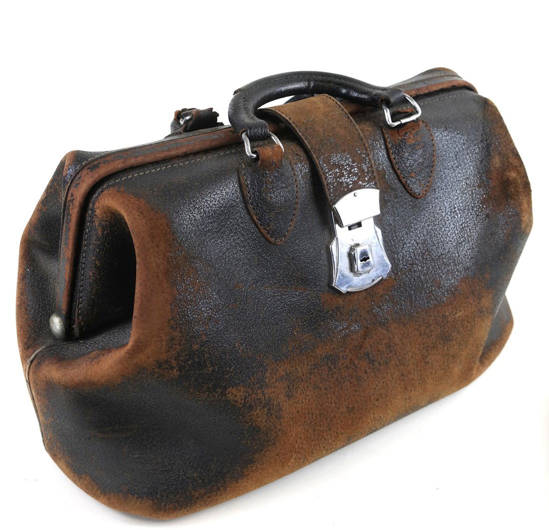 Vintage Leather Doctor's Bag (1 of 7)