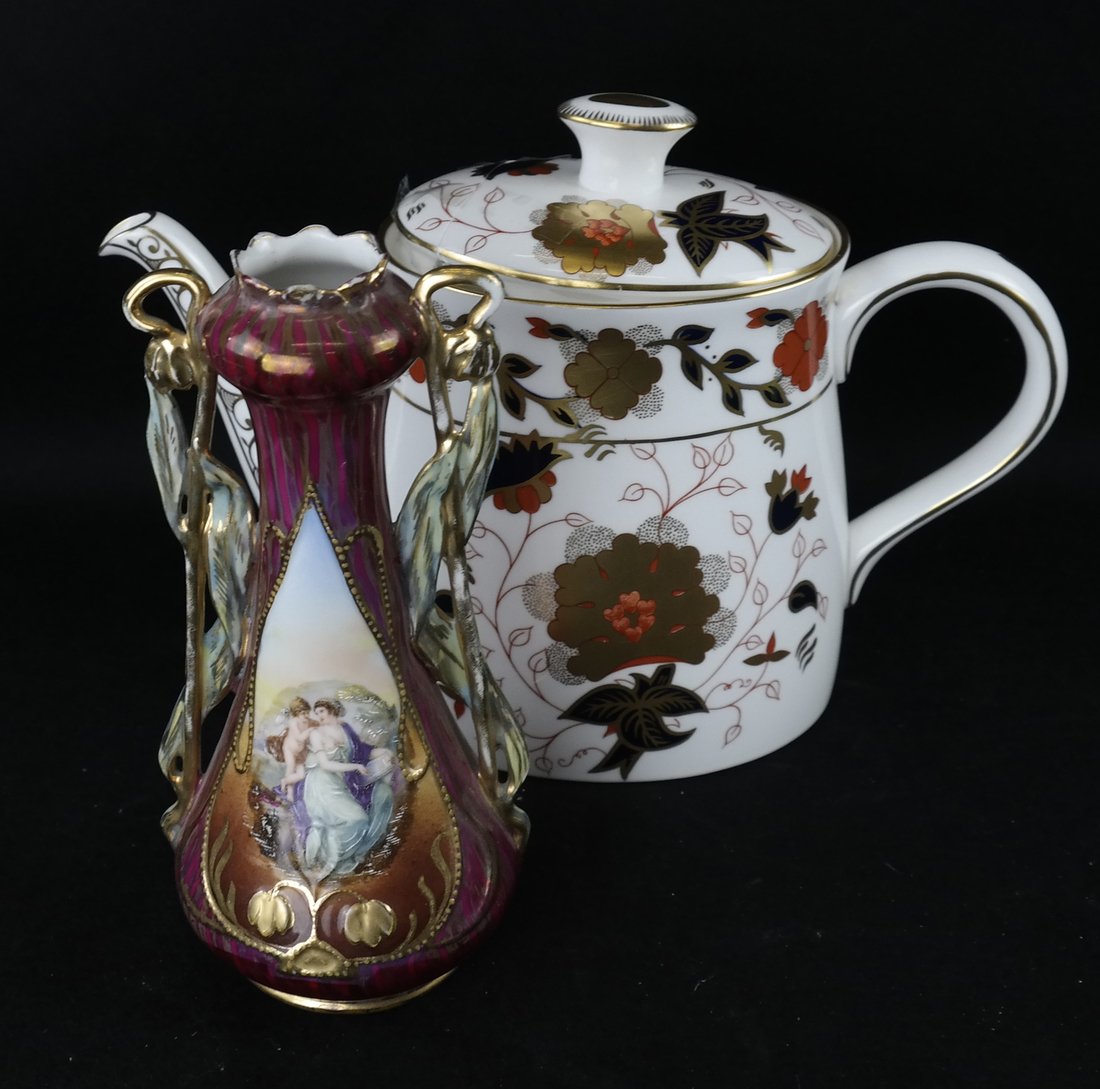 Derby Teapot and a Vase (1 of 8)