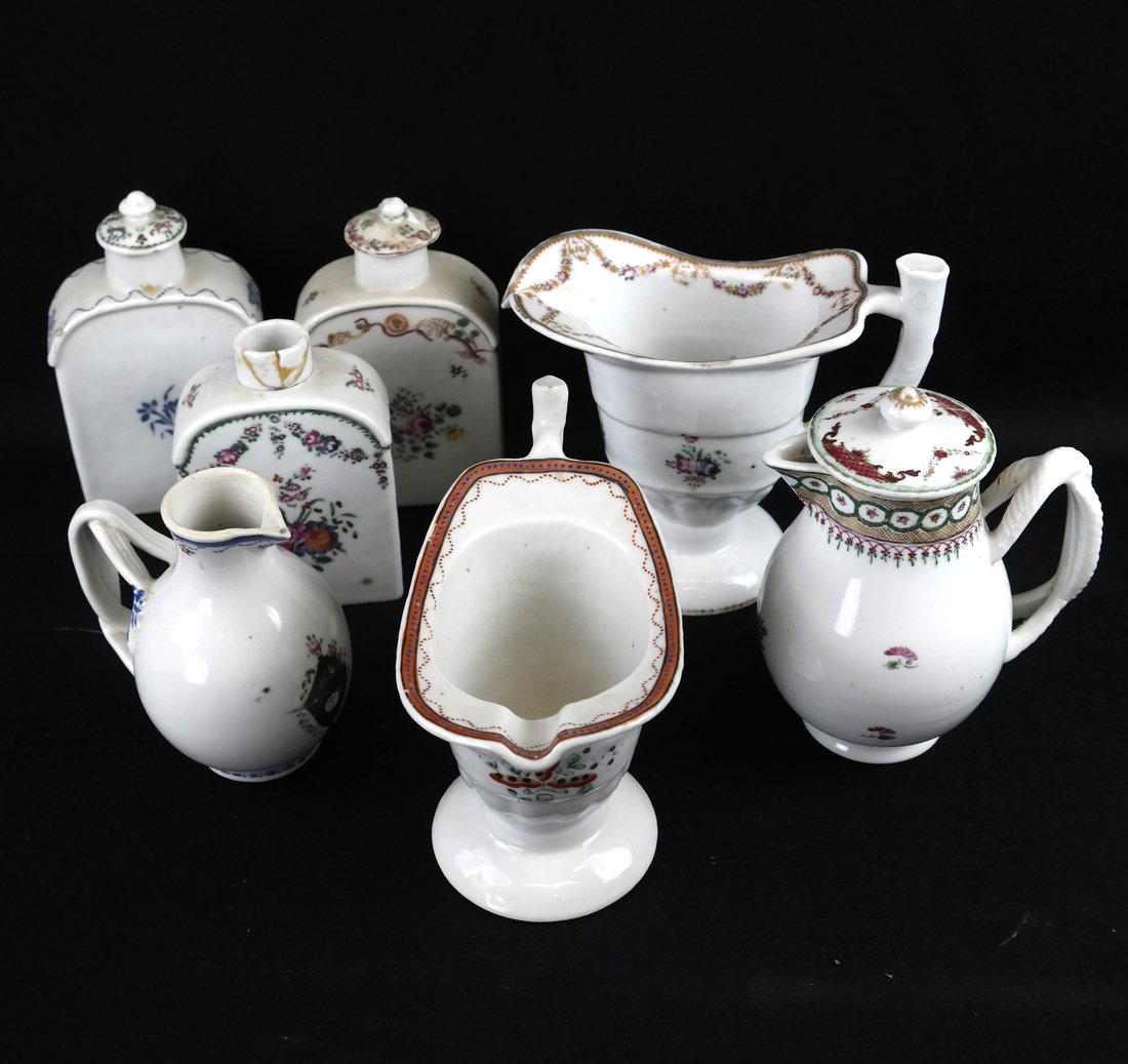 7 Chinese Export Porcelain Table Items (1 of 8)