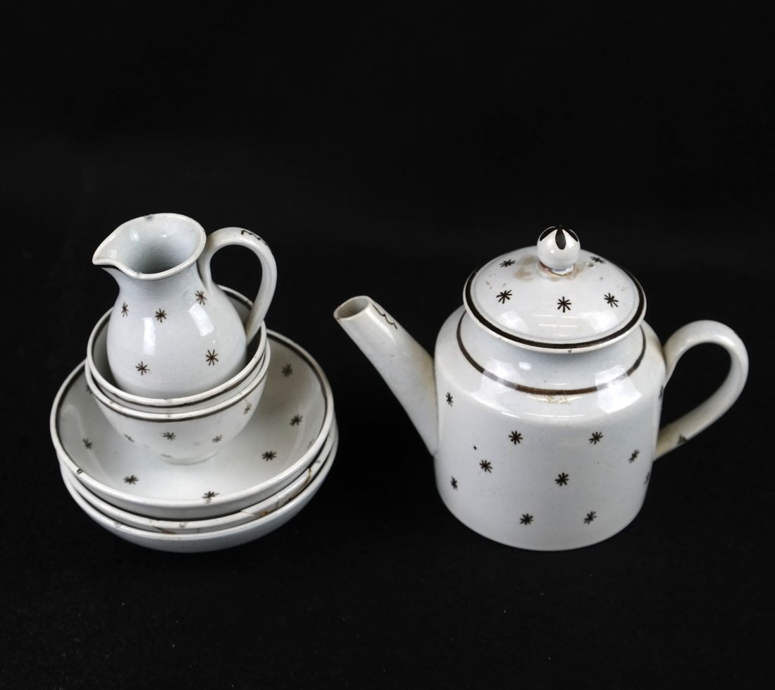 Seven Miniature Pearlware Items (1 of 5)