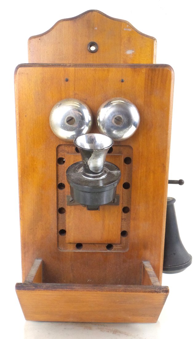 Vintage Oak Wall Telephone (1 of 6)