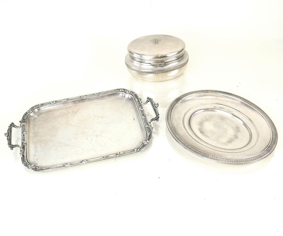 Three Continental Silver Table Articles (1 of 8)