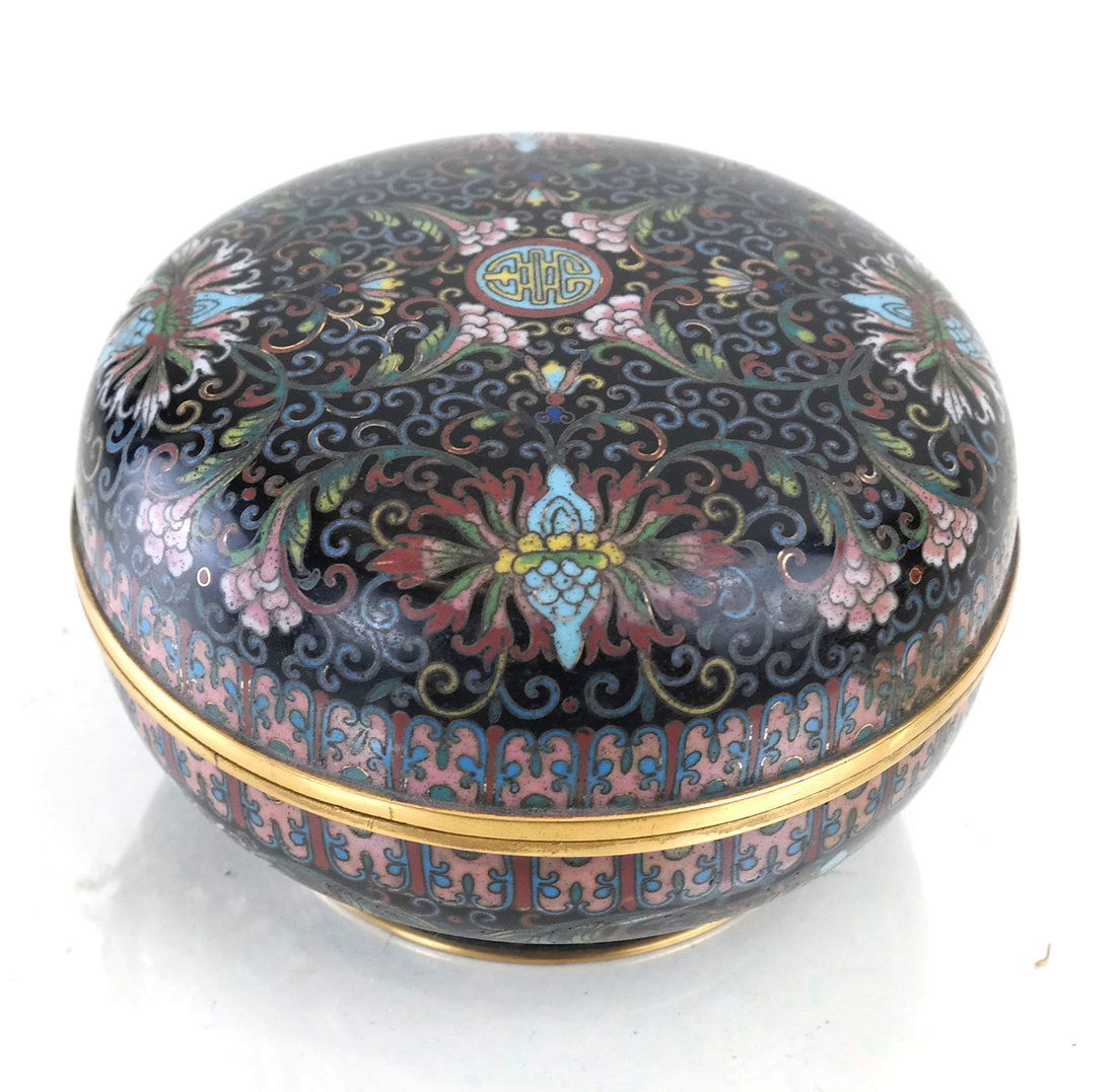 Chinese Cloisonne Circular Covered Box (1 of 10)
