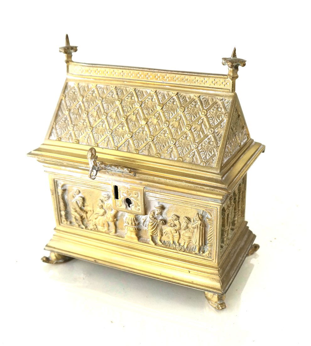 Ornate Casket Form Box (1 of 9)