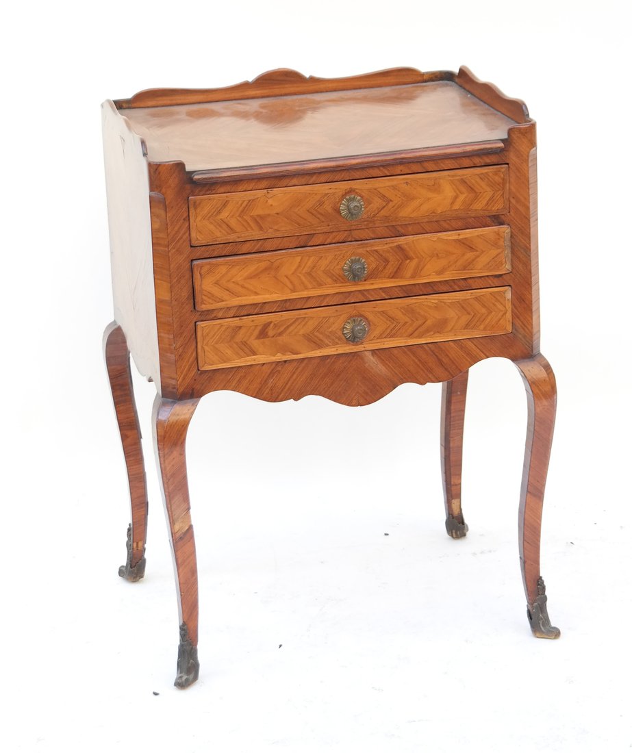 Louis XV-Style Three-Drawer Stand (1 of 10)
