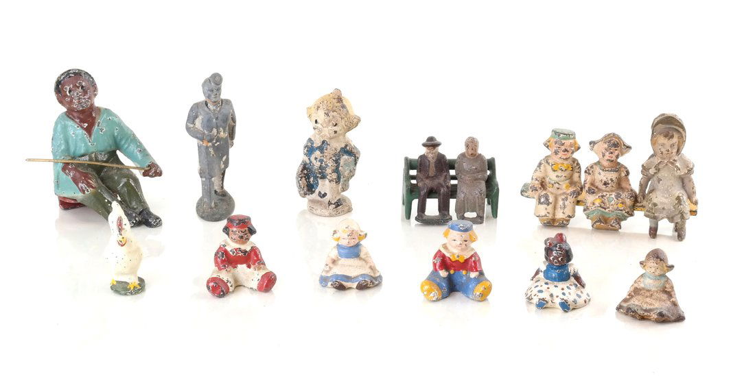 Sixteen Painted Cast Metal Party Favors (1 of 7)