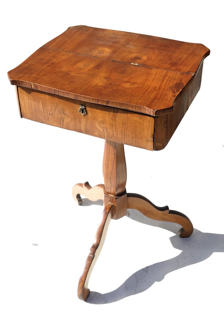 19th Century Tripod Work Table (1 of 9)