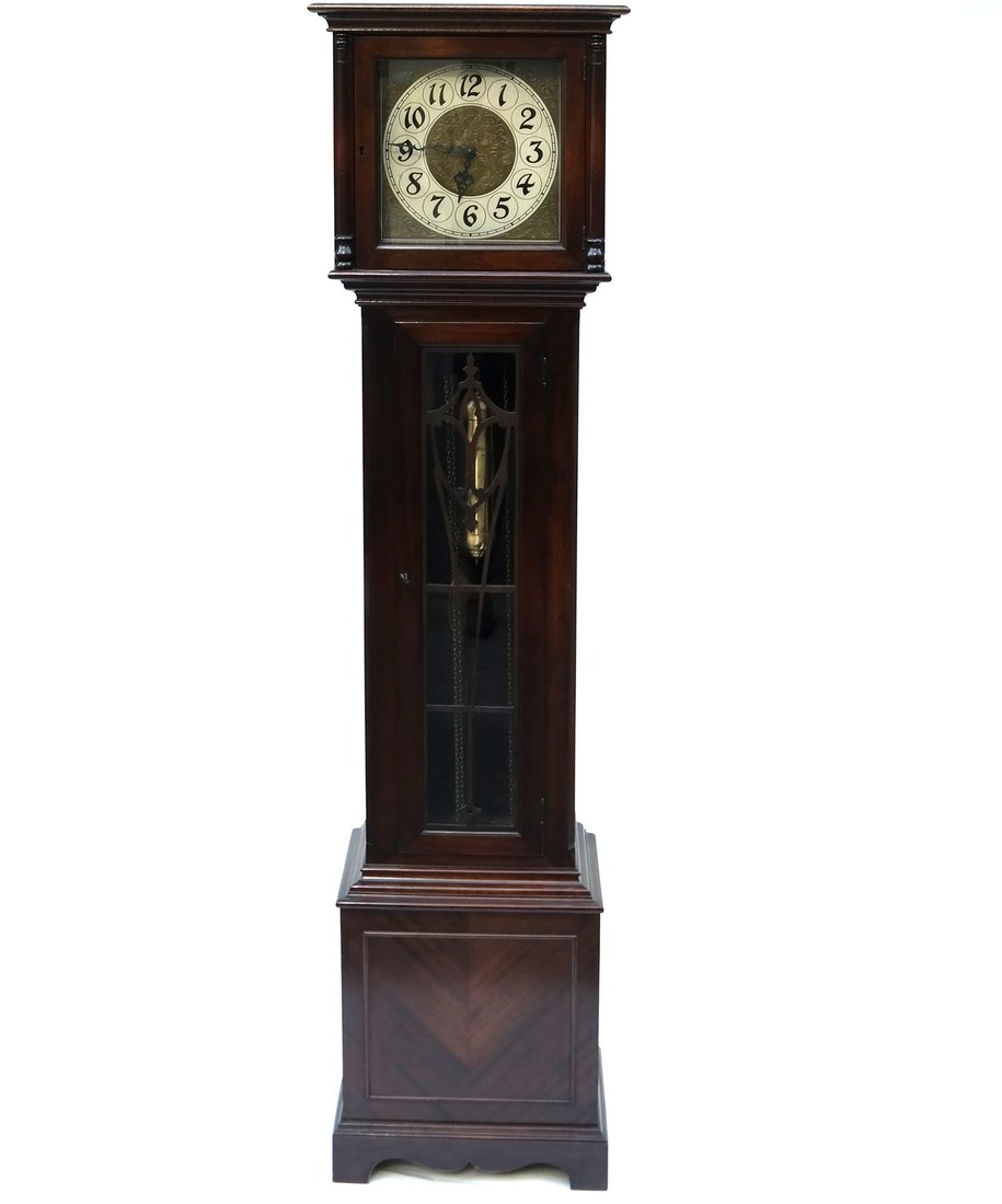 Mahogany Case Grandfather Clock (1 of 10)