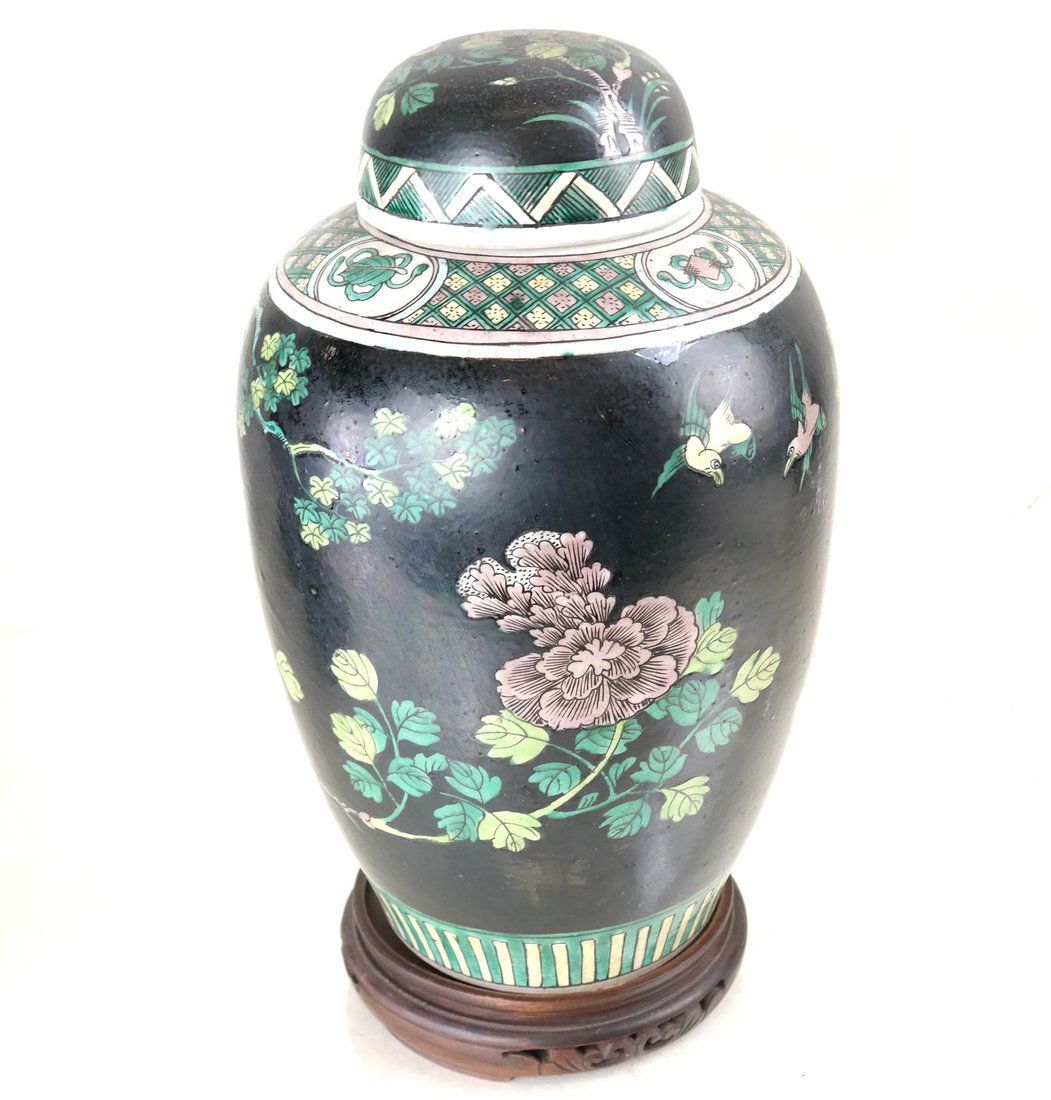 Decorated Ginger Jar and Stand (1 of 8)