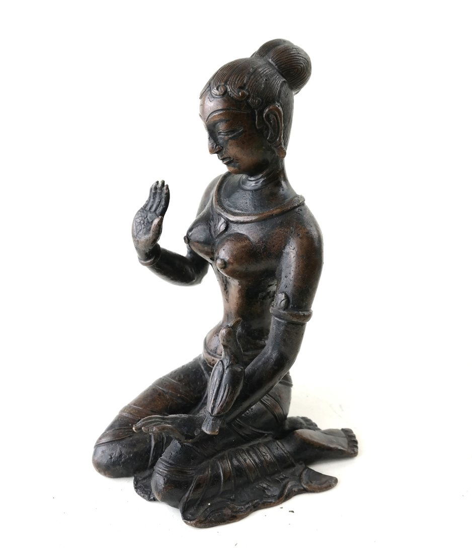 Antique Indian Bronze Figure (1 of 8)
