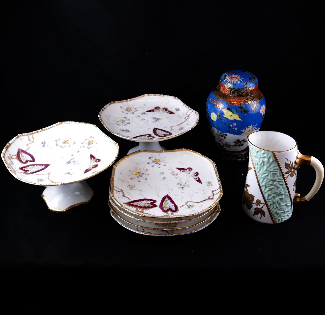Eight Various Porcelain Items (1 of 7)