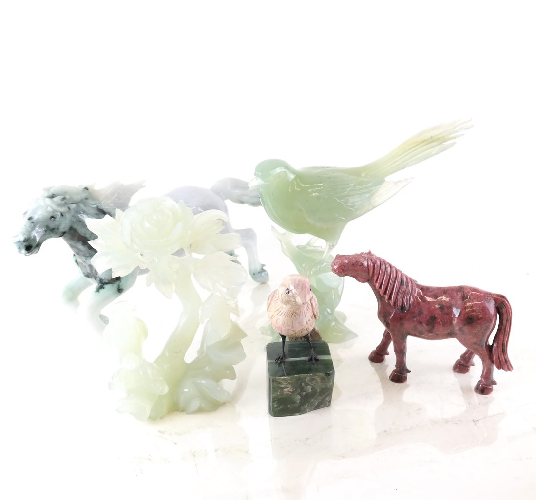Five Hardstone & Jade Carved Items (1 of 8)