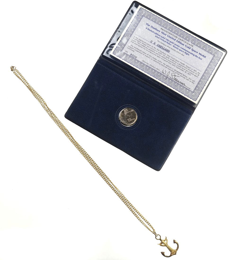 Gold Coin and Jewelry (1 of 6)