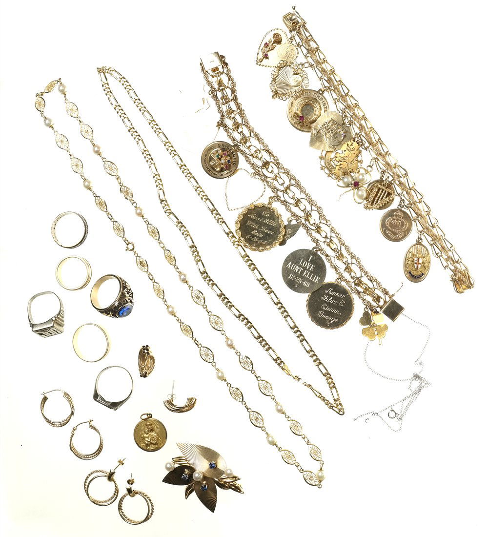 39 Gold Items (1 of 7)