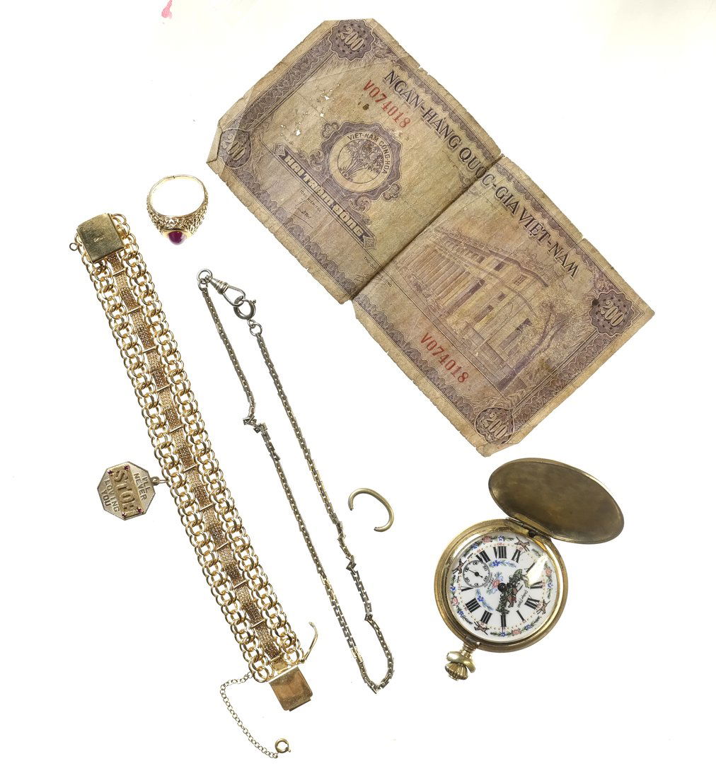 Gold and Costume Jewelry (1 of 10)