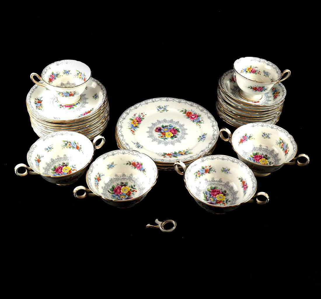 31 Pieces Shelley Porcelain (1 of 8)