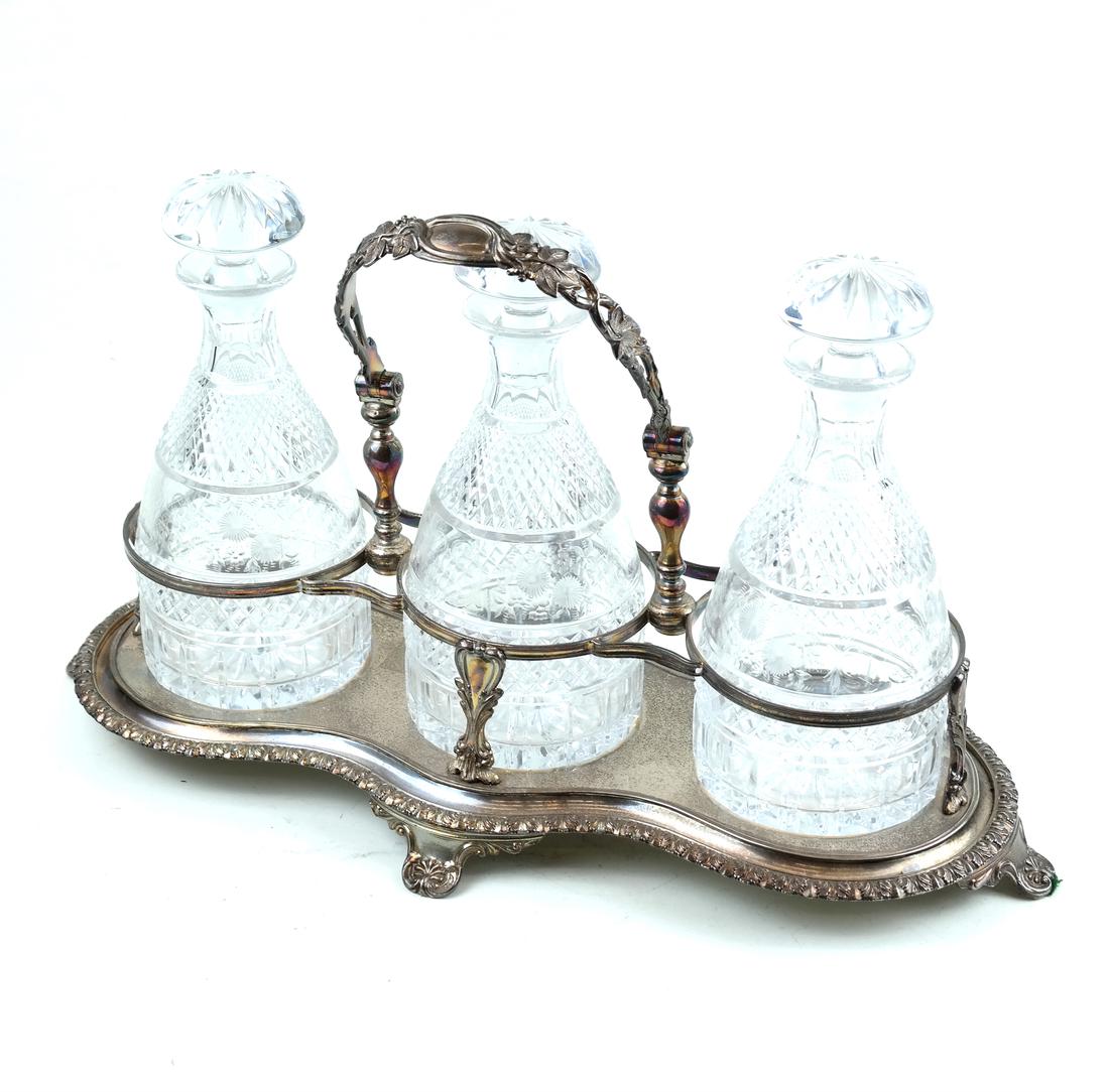 Silver-Plated and Crystal Tantalus Set (1 of 6)