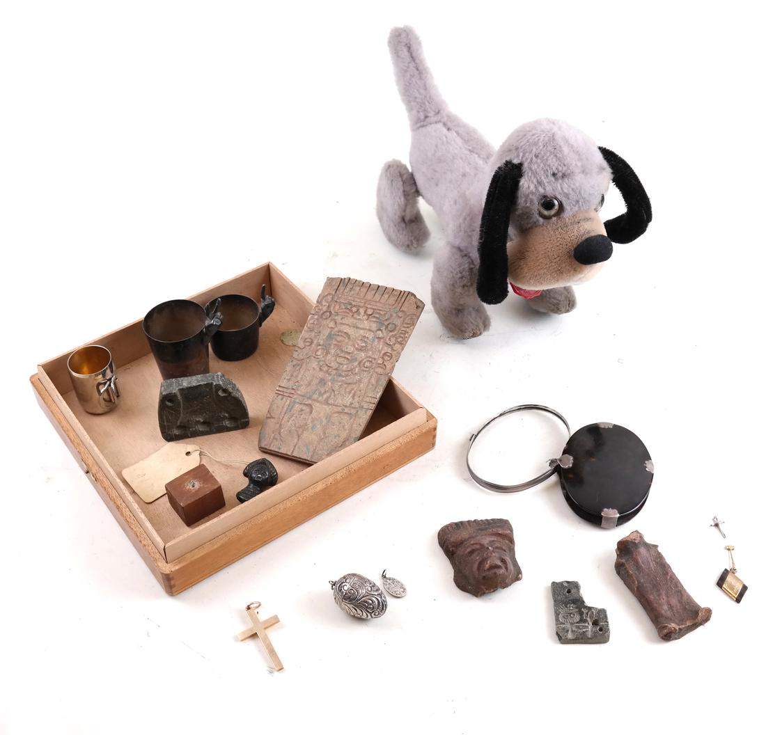 Group of Various Decorative Items (1 of 7)