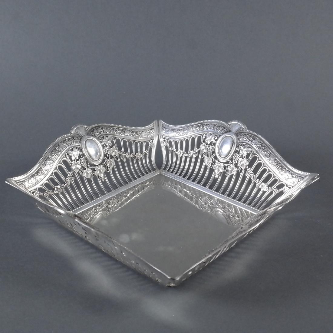 .900 Standard Silver Reticulated Basket (1 of 7)