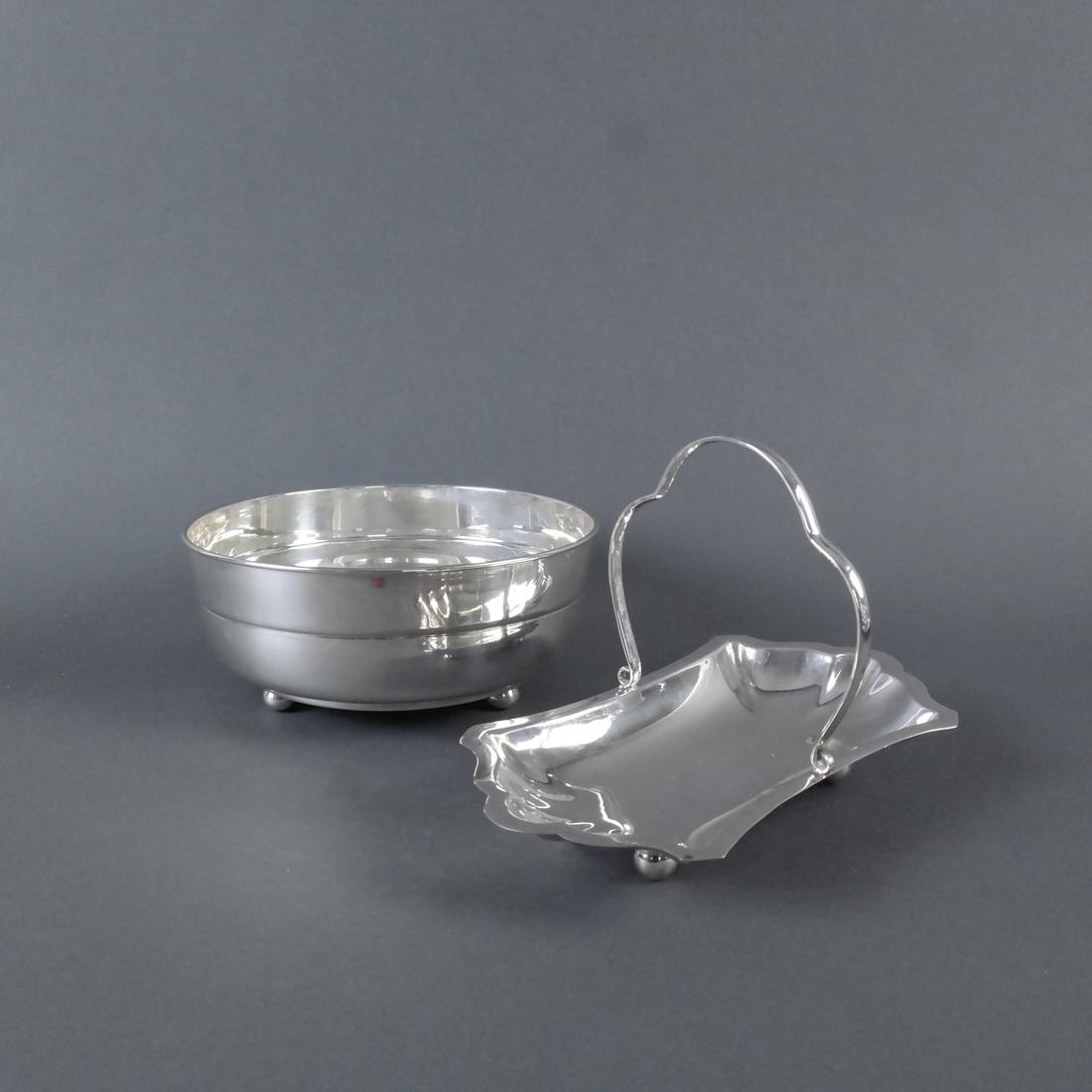 Two .900 ARIS Silver Table Articles (1 of 7)