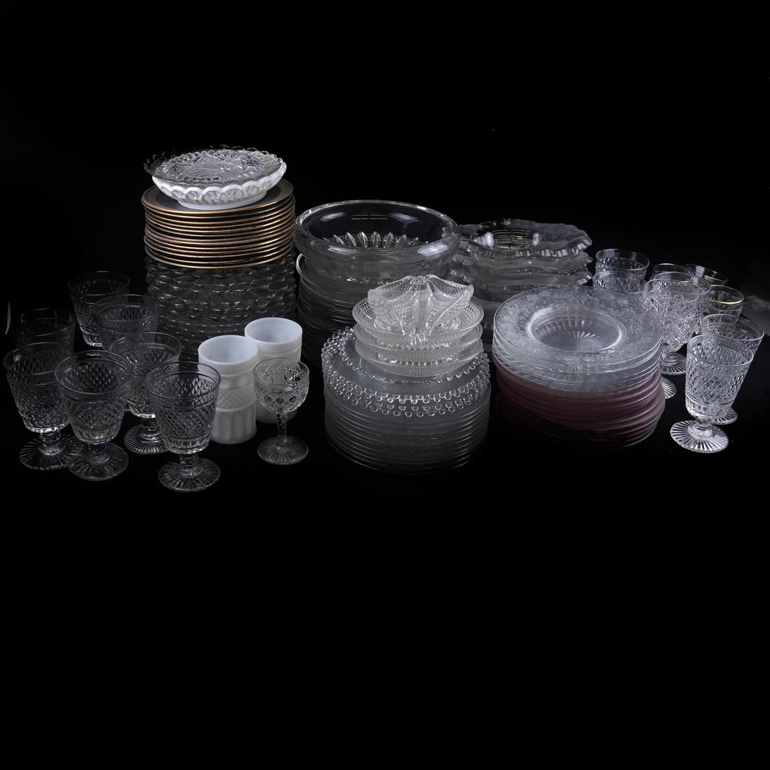 Assorted Glass Dinnerware (1 of 6)