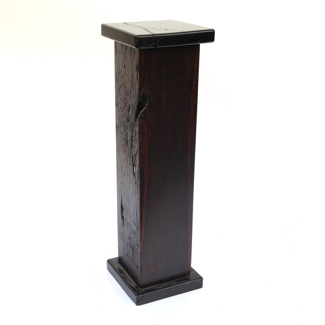Black Oak Pedestal (1 of 5)