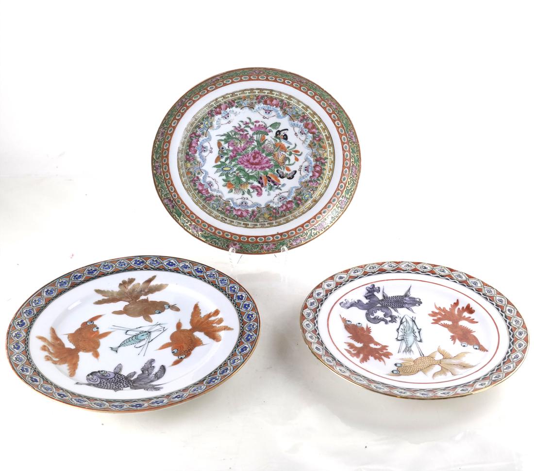 Three Chinese Export Porcelain Dishes (1 of 9)