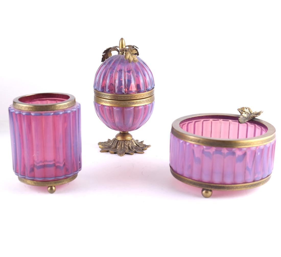 3-Piece Opaline Smoking Set (1 of 10)