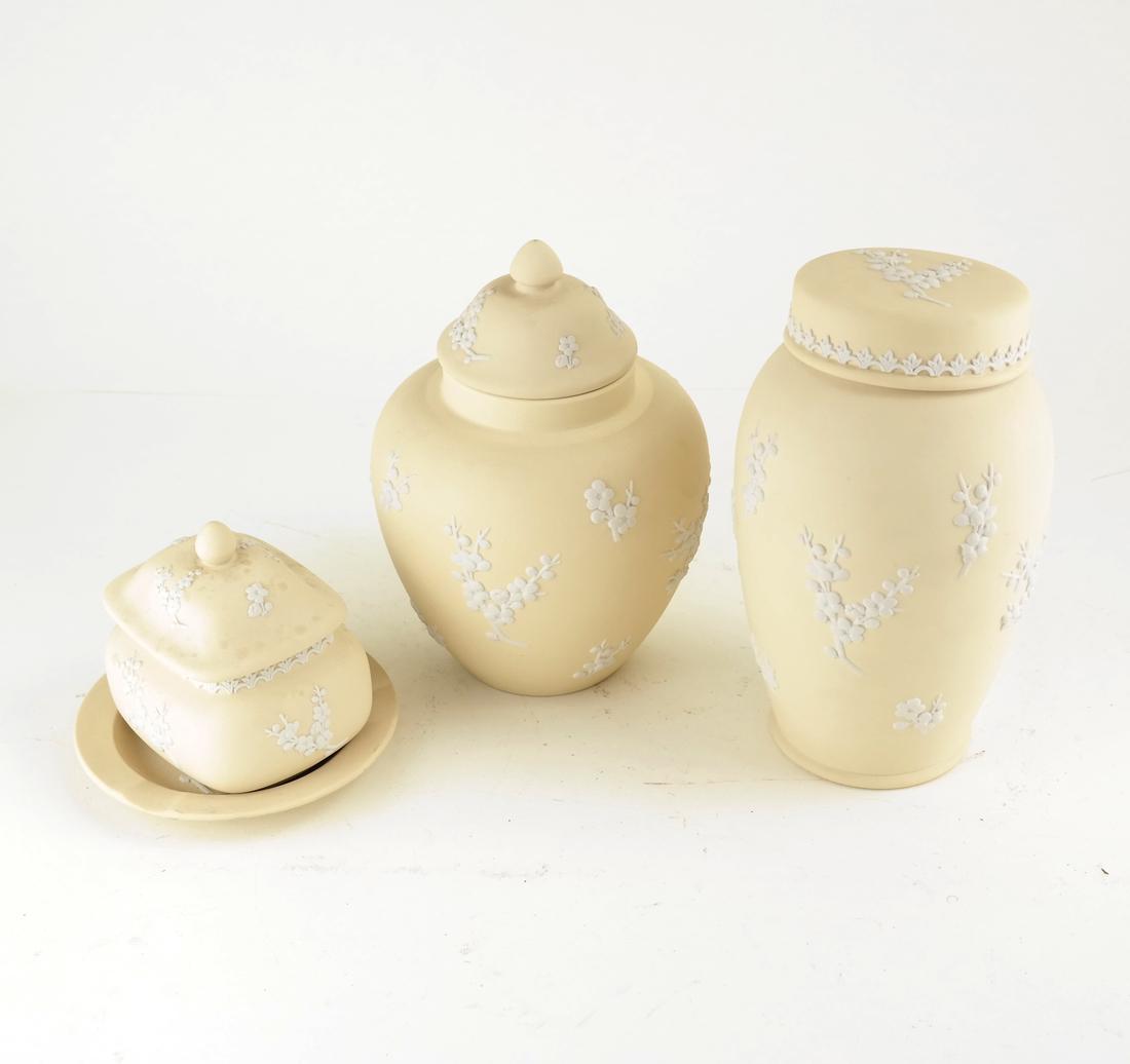 Four Wedgwood Table Articles (1 of 10)