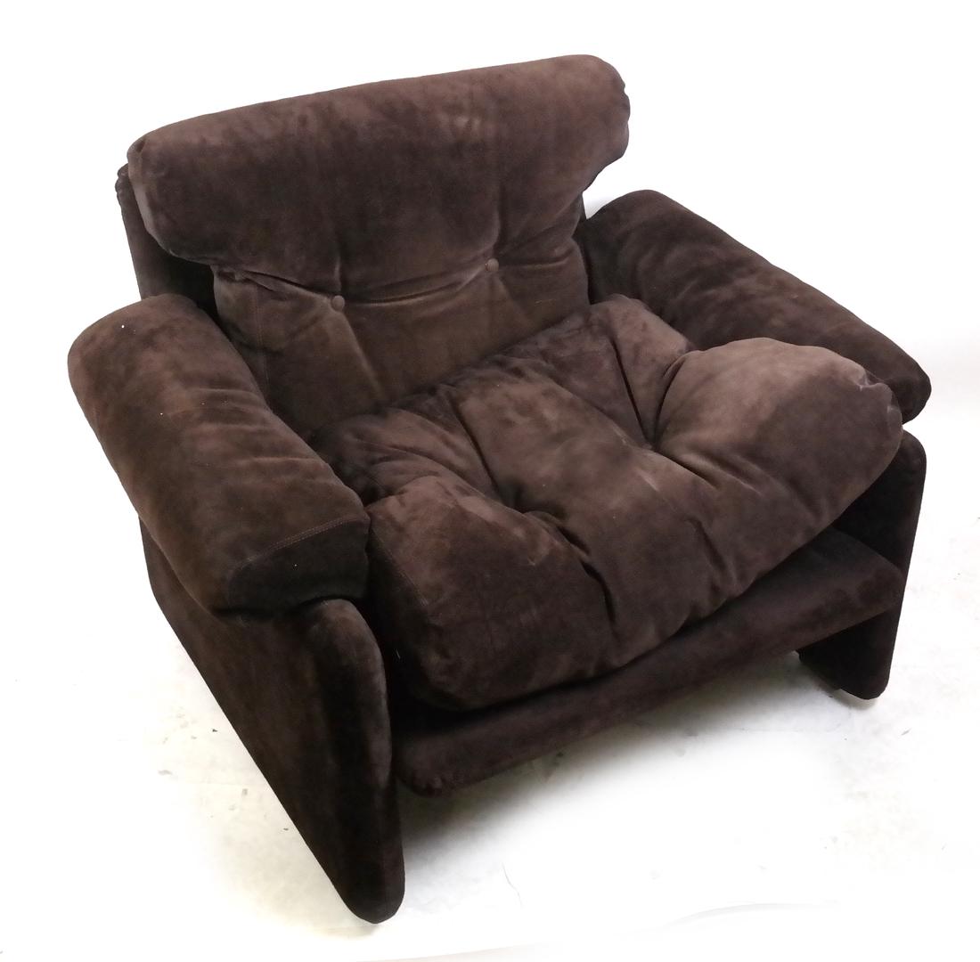 Brown Italian Club Chair: Brown Italian "Coronado" club chair by B&B Italia, designed by Tobia Scarpa. [37" W x 32" D x 29 1/4" H to back; 17 3/4 to seat].