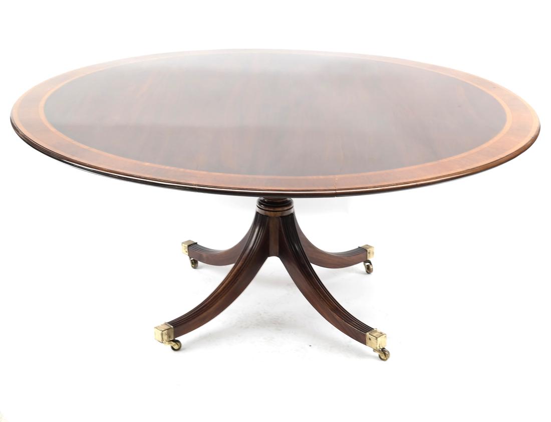 Sheritan Style Dining Room Table (1 of 9)