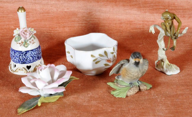 5 Porcelain Items. Jane Wyman & Ronald Reagan.: 5 Porcelain Items. Jane Wyman & Ronald Reagan. Austrian, Boehm, Cybis etc.