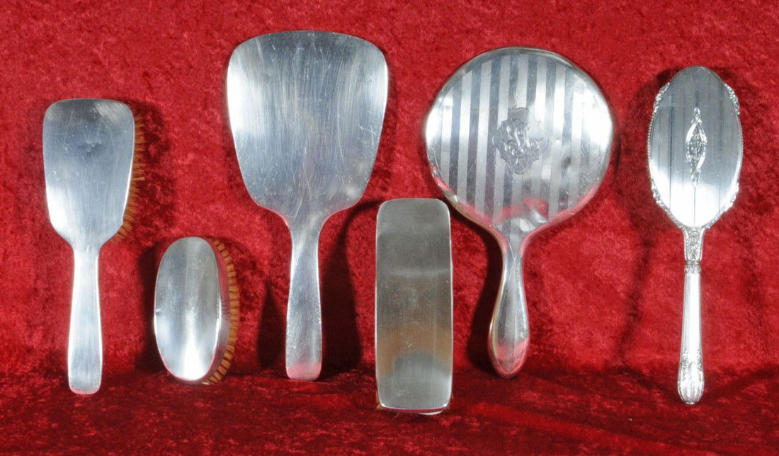 LOT OF 6 STERLING SILVER DRESSER PIECES. CONSISTING: LOT OF 6 STERLING SILVER DRESSER PIECES. CONSISTING OF 2 HAND MIRRORS & 4 BRUSHES.