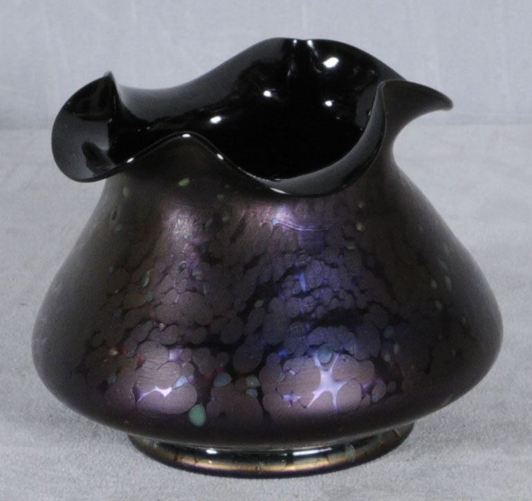 LOETZ PURPLE IRIDESCENT ART GLASS VASE WITH A CRIM: LOETZ PURPLE IRIDESCENT ART GLASS VASE WITH A CRIMPLED RIM. 5" H X 6" DIA. (TK)