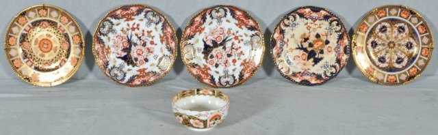 6 ANTIQUE ROYAL CROWN DERBY PORCELAIN PCS. CONSIST: 6 ANTIQUE ROYAL CROWN DERBY PORCELAIN PCS. CONSISTING OF 5 IMARI PLATES & A BOWL. CIRCA 1900. GOOD. P= 9" DIA . & B= 2 7/8" H X 5 1/4" DIA.