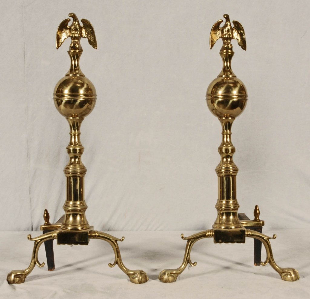 PAIR OF AMERICAN FEDERAL STYLE ANDIRONS WITH FIGURES O: PAIR OF AMERICAN FEDERAL STYLE ANDIRONS WITH FIGURES OF SPREAD WINGED EAGLES ON THE TOP OF A BALL. GOOD. 23" H X 12" W.