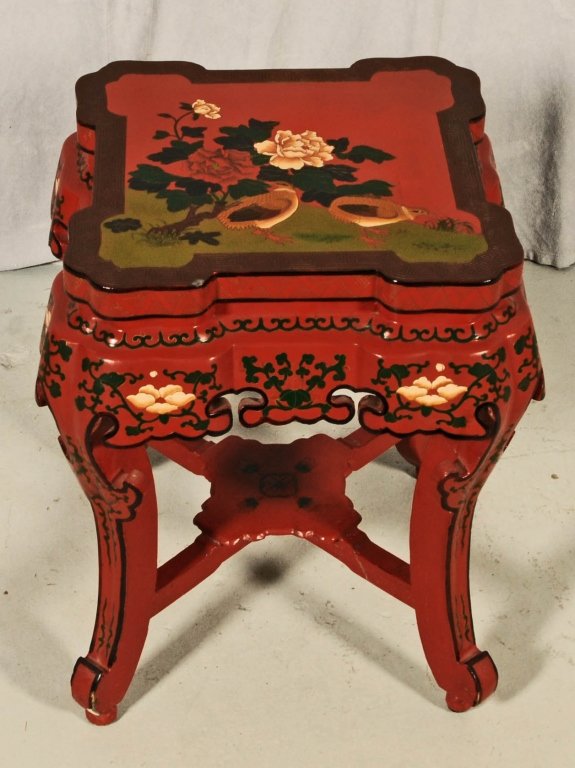SQUARE CHINESE LACQUER STAND. FLORAL DECORATION. A C: SQUARE CHINESE LACQUER STAND. FLORAL DECORATION. A CHIP ON THE TOP BORDER. 20" H X 16" SQ.
