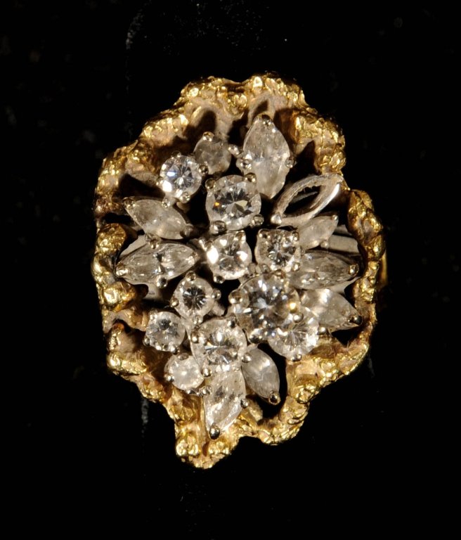 14 KT. WHITE GOLD & YELLOW GOLD DIAMOND RING. APPROX.: 14 KT. WHITE GOLD & YELLOW GOLD DIAMOND RING. APPROX. 2.10 CT. DIAMONDS. MISSING 1 DIAMOND. MISSING 1 DIAMOND. SIZE 7 1/2