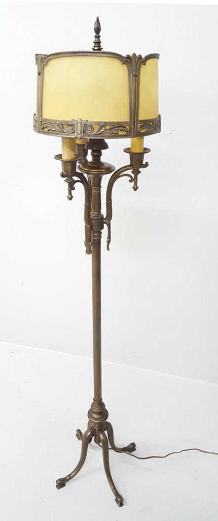 Circa 1920's Unique Slag Glass Cast Floor Lamp - hgt: Circa 1920's Unique Slag Glass Cast Floor Lamp - hgt 51" dia. Of shade 13". All the glass is good. Working condition. Found in St Paul MN estate.