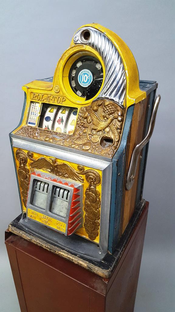 Watling Roll A Top, Bird of Paradise, 10 Cent Slot: Watling Roll A Top, Bird of Paradise, 10 Cent Slot Machine - 1934 - 1938. Original, complete, in good working order. As found. hgt 27" width 16" d 16.5"