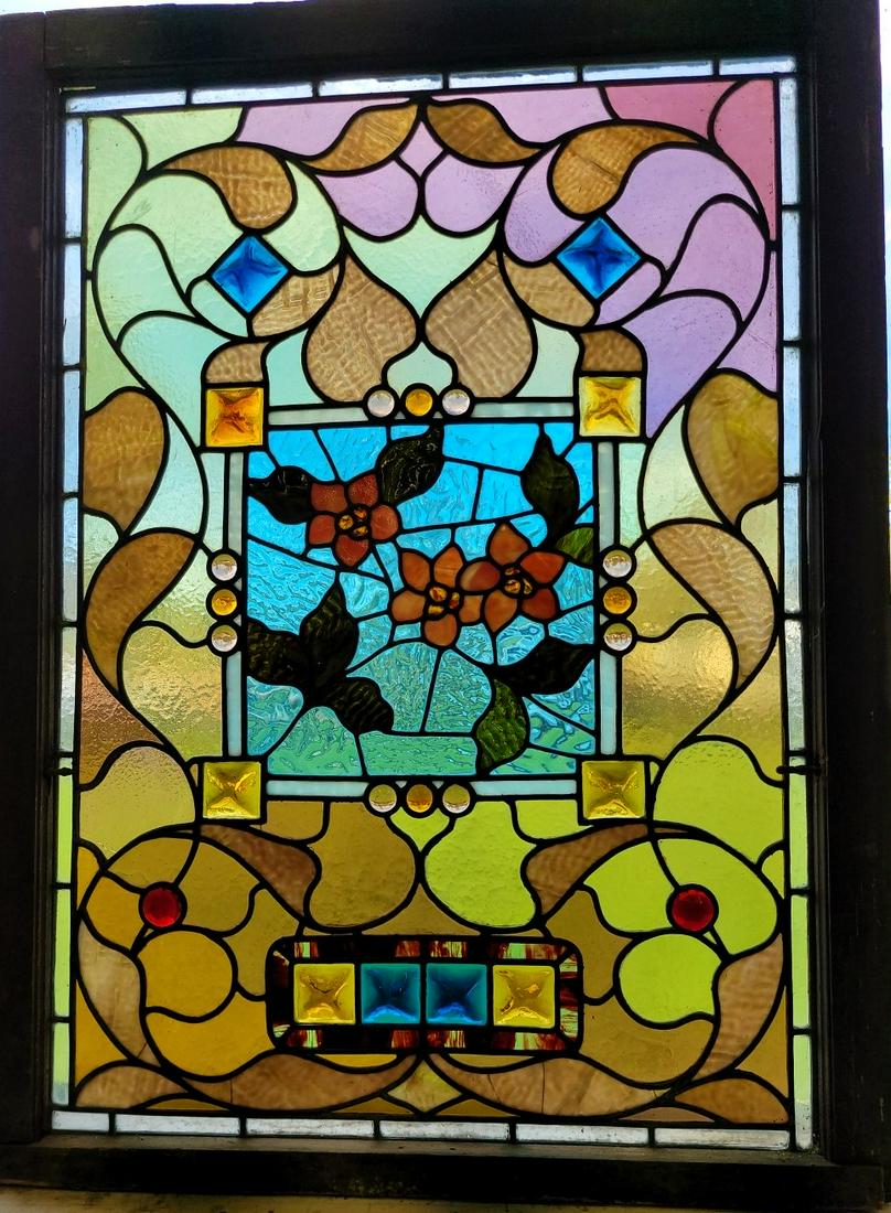 Circa 1880's Quality Leaded Glass Window w/24 jewels in design. Hgt 37" w 28". Superb window. Very: Circa 1880's Quality Leaded Glass Window w/24 jewels in design. Hgt 37" w 28". Superb window. Very good condition. 4 hairline cracks.