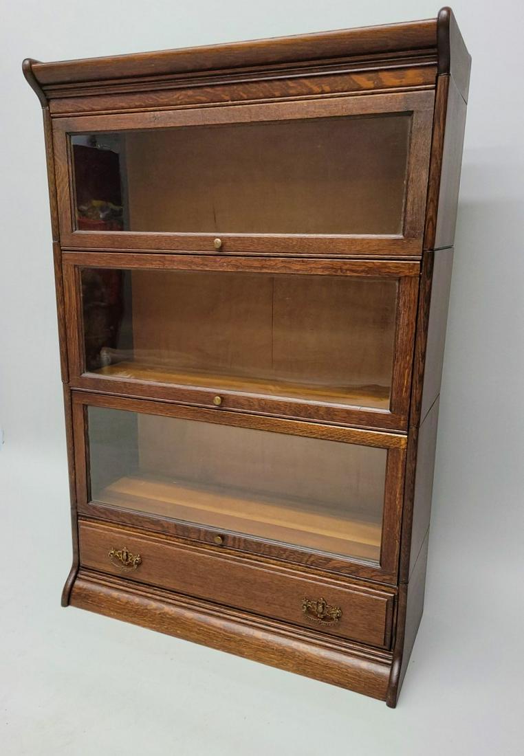 C 1910 Signed Gunn 1/4 Cut Oak Stacking Bookcase - hgt 52" w 32" d 14".  Good orginal finish & good (1 of 3)